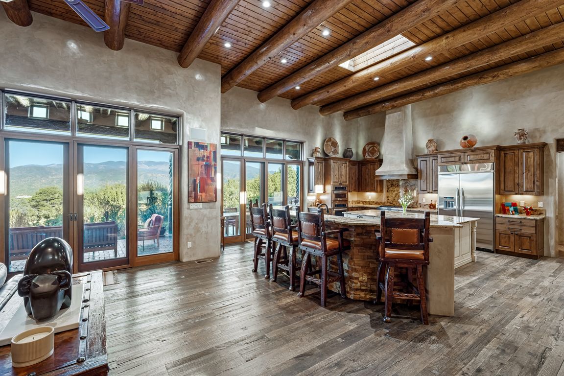 next background image