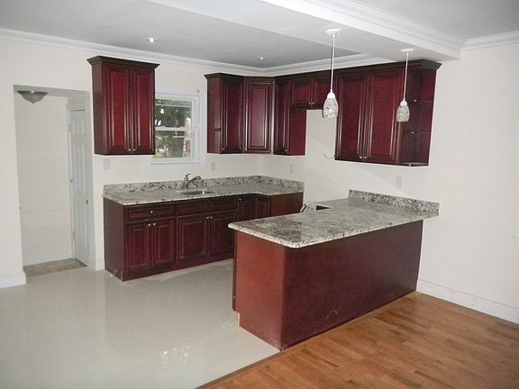 5th image of 8824 Bedell Ln