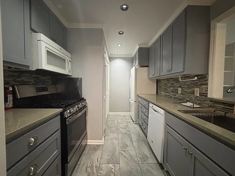 563 Emory Oaks Way #563 — Photo 5