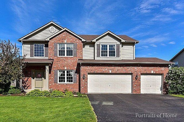 1st image of 906 Butterfield Cir W