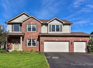 906 Butterfield Cir W, Shorewood, IL 60404