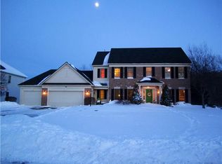 12 Delancey Ct, Pittsford, NY 14534