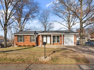 192 Chinon Dr, Saint Louis, MO