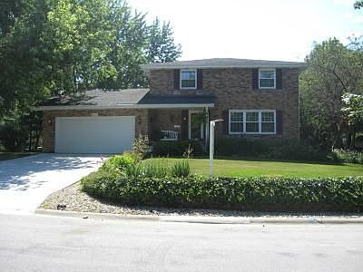 2nd image of 46 Castle Coombe Dr
