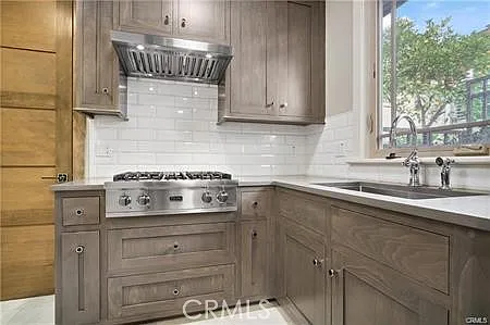 530 Drake Rd — Photo 6
