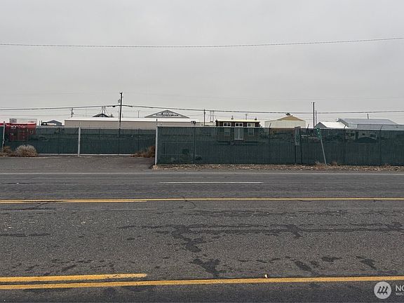 3rd image of 1420 Basin Street NW