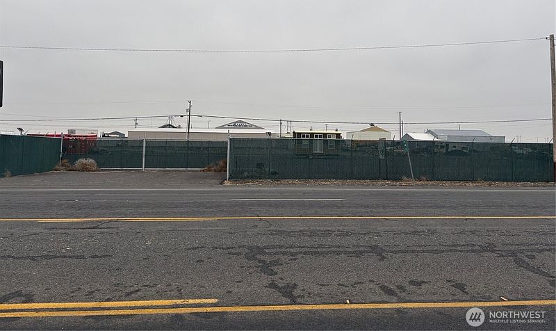 3rd image of 1420 Basin Street NW