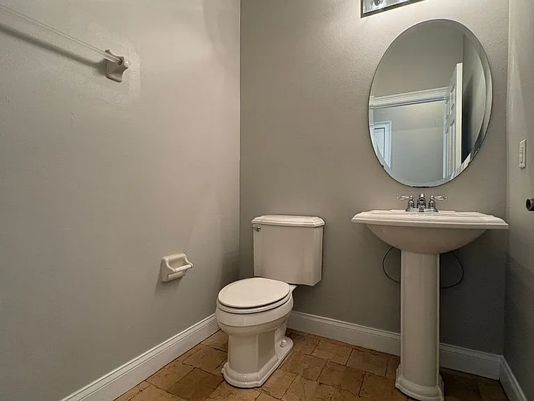 6931 Lucca St — Photo 26