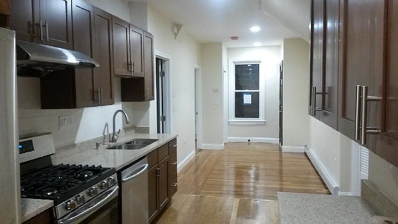 2nd image of 1526 Commonwealth Ave #01