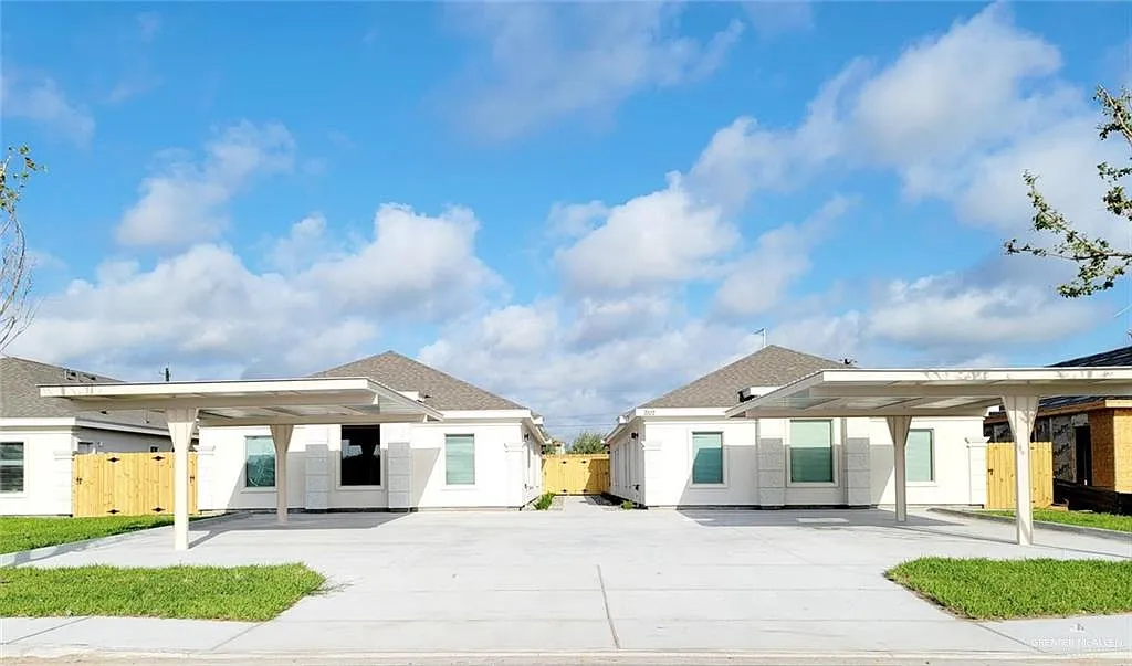 3 bed, 2.0 bath, $1,200 — Photo 1