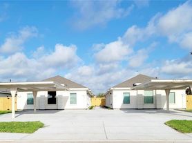5608 Sandpiper Ave