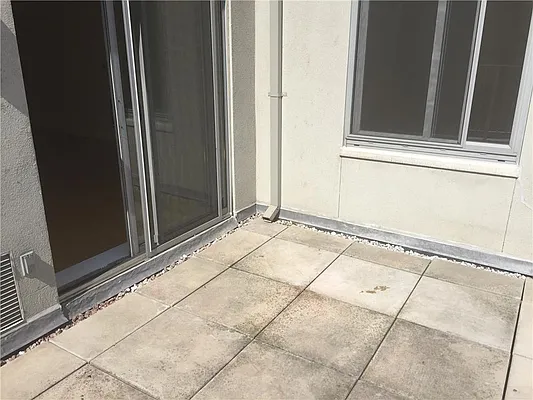 Rented by R New York | media 33