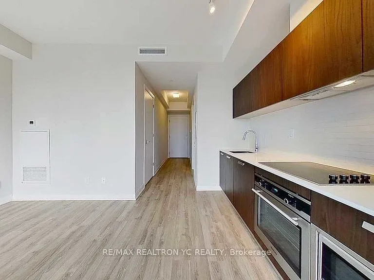 50 Charles St E #1402 — Photo 4