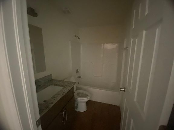 4th image of 1130 Gordon Ave S
