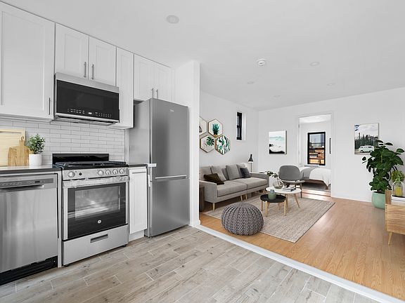 2nd image of 90 15th St #3