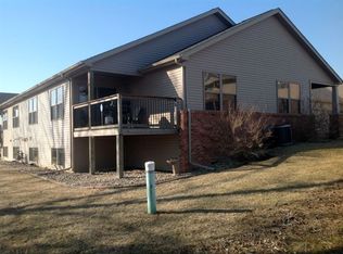 8908 N Scrimshaw Dr, Peoria, IL 61615