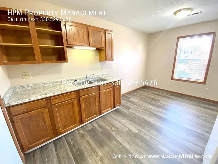 2525 Zircon St NE — Photo 8