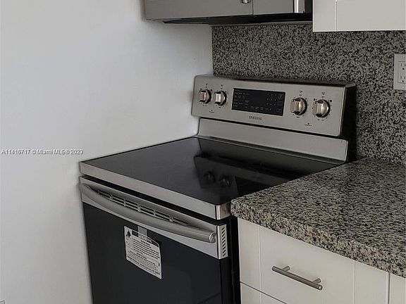4th image of 17890 W Dixie Hwy APT 715