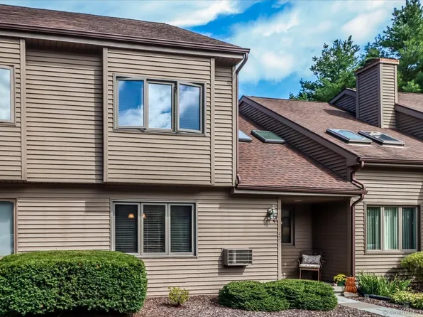42 Twin Oaks #42, New Milford, CT 06776
