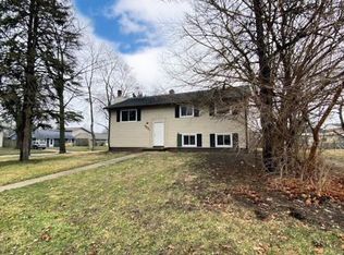 1601 Sheffield Rd, Champaign, IL 61821