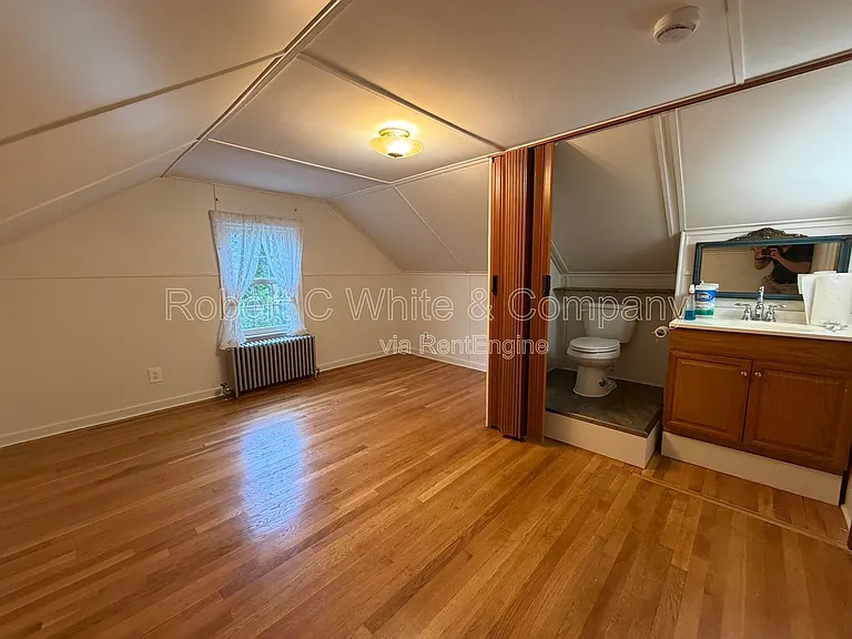 36 Pomeroy Ave — Photo 23