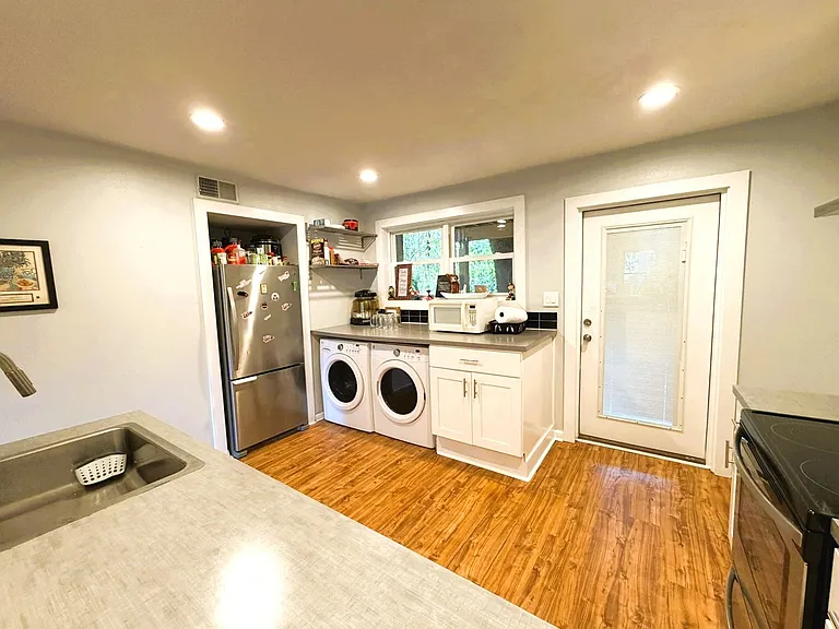 1113 Washington Ct — Photo 11