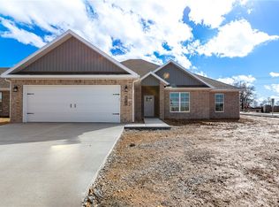 1525 Tracey Rd, Pea Ridge, AR 72751
