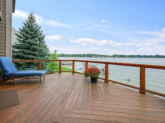 3rd image of 3774 Newport Way Dr
