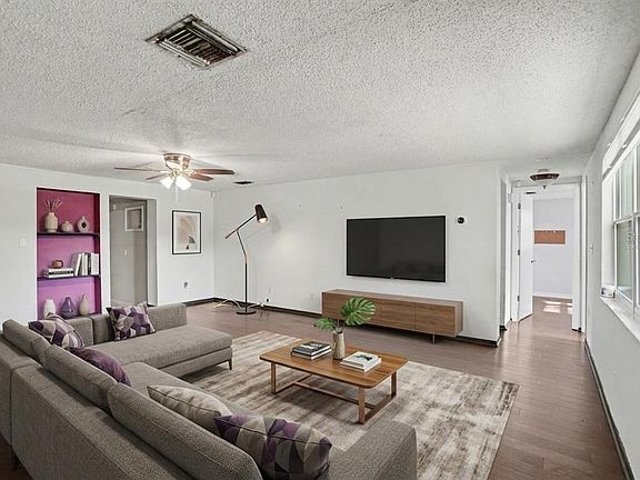 4th image of 2217 Harrison Dr