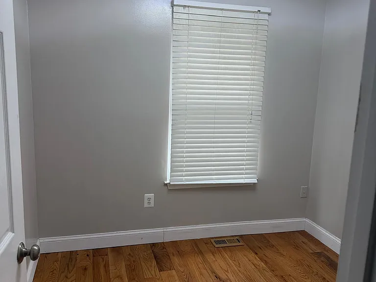 9606 Clocktower Ln #4 — Photo 3