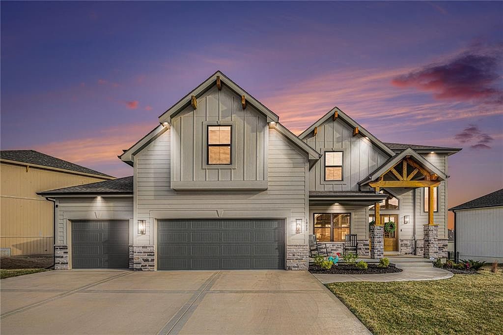 when I left my now house Icouldn’t find 9422 Bohning Dr, Garfield Heights, OH 44125 | Zillow