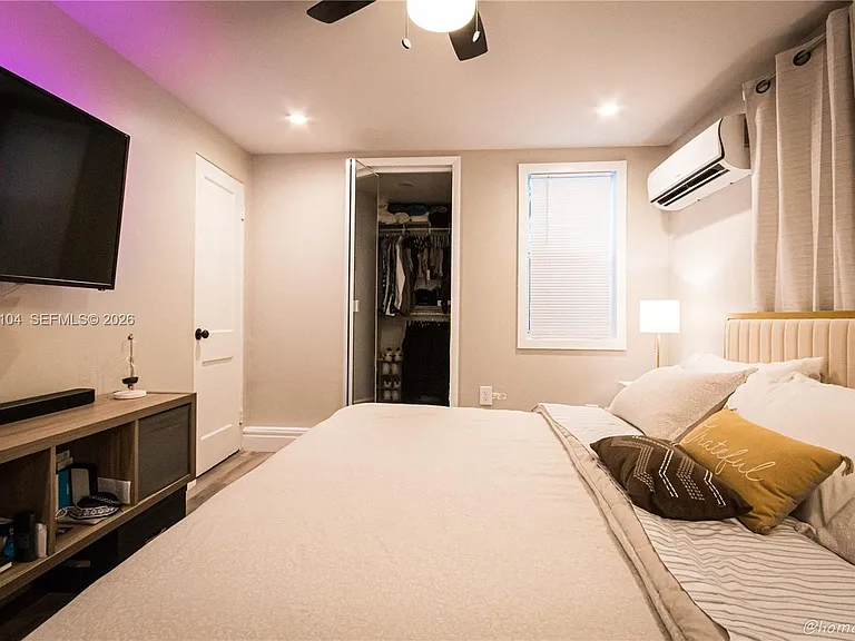 227 SW 30th Ave #A — Photo 7