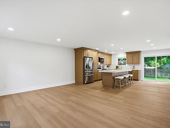 5th image of 3615 2nd Ave