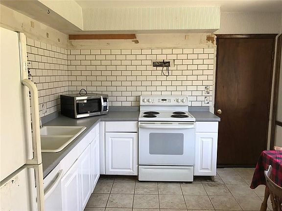 5th image of 5 Buttonwood Cir
