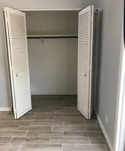 Master Suite 1 - Closet