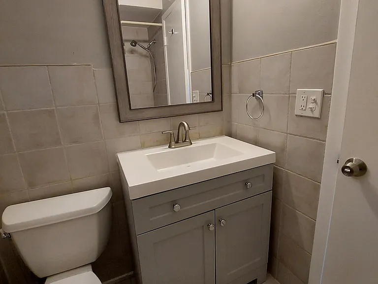 2521 N Luna Ave #1 — Photo 11
