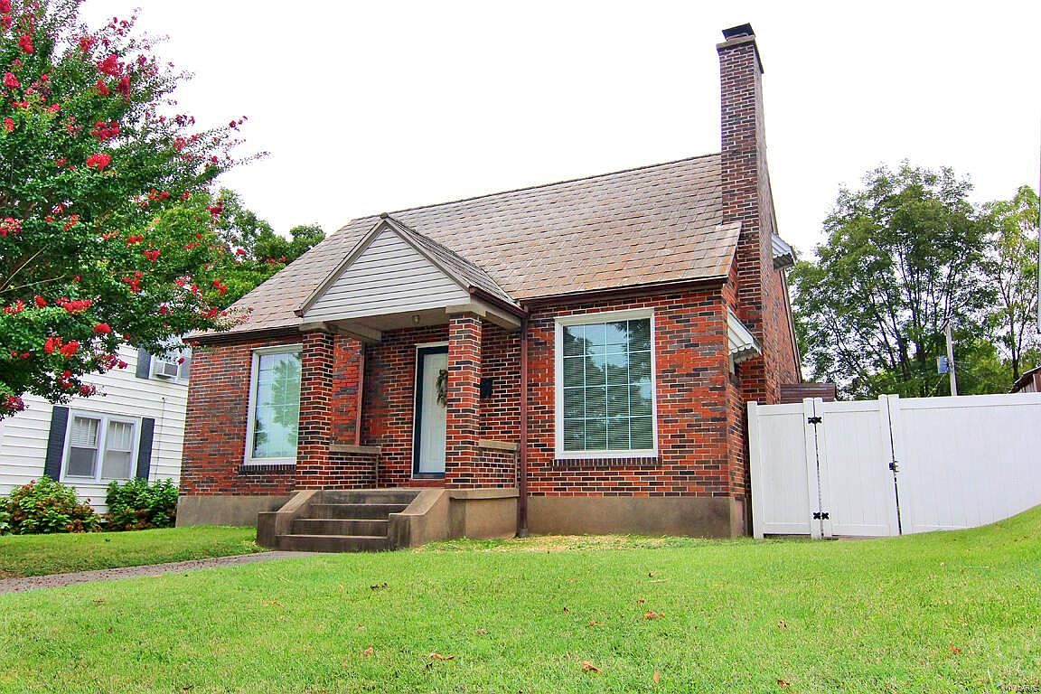 1716 Independence St, Cape Girardeau, MO 63703 | Zillow