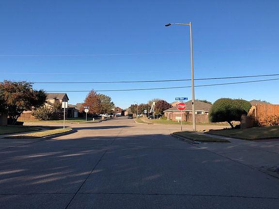 4th image of 4216 Bent Oaks Dr