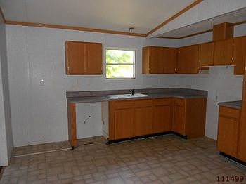 111499X-1.jpg