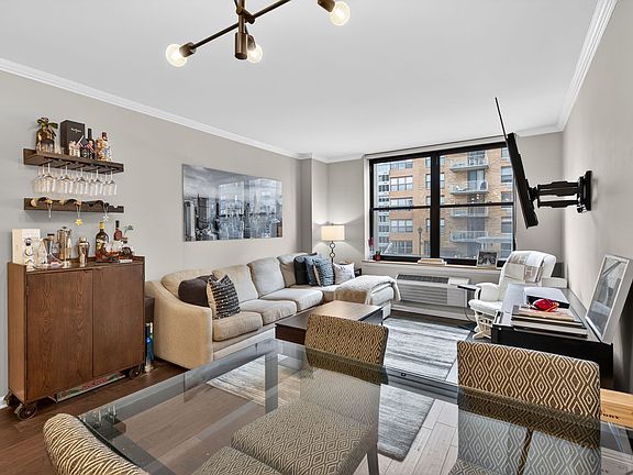 3rd image of 2 Constitution Ct APT 513