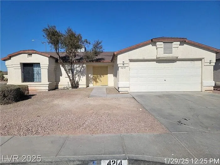 3 bed, 2.0 bath, 1284 sqft, $1,720 — Photo 1