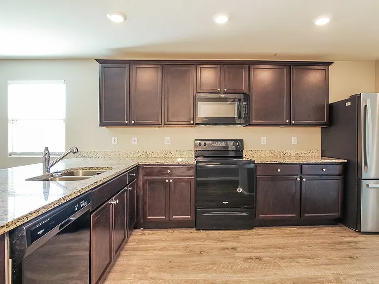 25422 W La Mont Ave — Photo 8