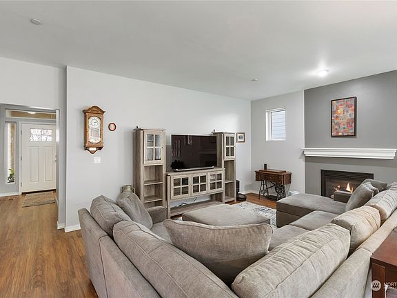 5th image of 7617 Brianna Court SE