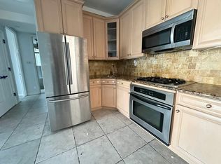 1582 E 22nd St #2R, Brooklyn, NY 11210