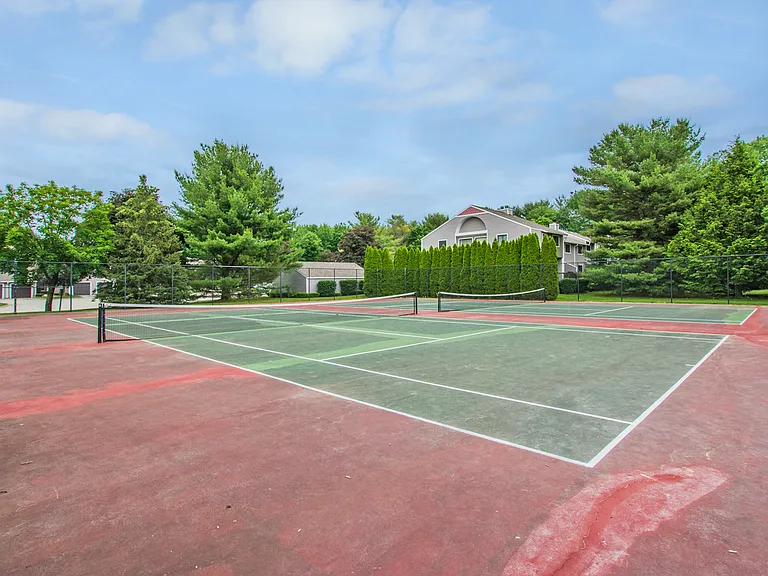 community tennis court