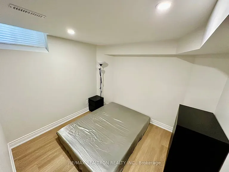 511 Pleasant Ridge Ave #BASEMENT — Photo 8