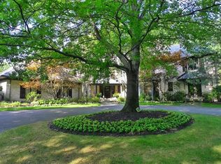 40 Winterberry Ln, Moreland Hills, OH 44022