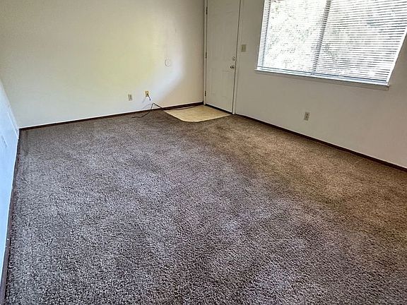 4th image of 811 W 1st Ave #5