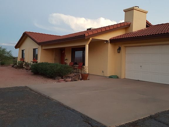 2nd image of 939 S Saguaro Dr