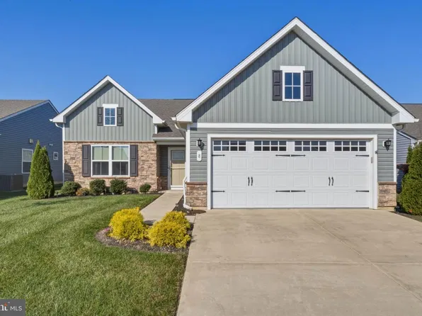 8 Bustleton St, Millville, NJ 08332